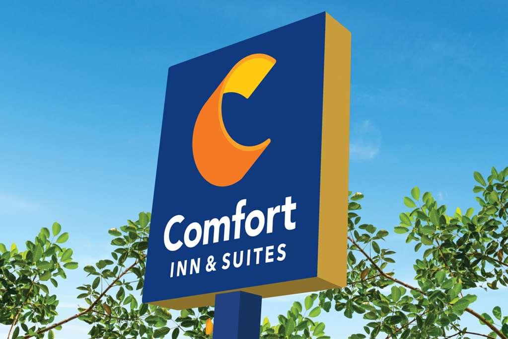 Comfort Inn Sunset Ахмедабад Екстериор снимка